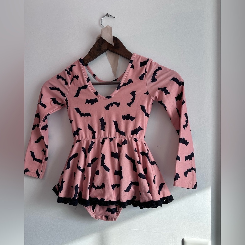 Cheeky Plum Boutique Pink Bat Print Girls Leotard - Picture 2 of 3